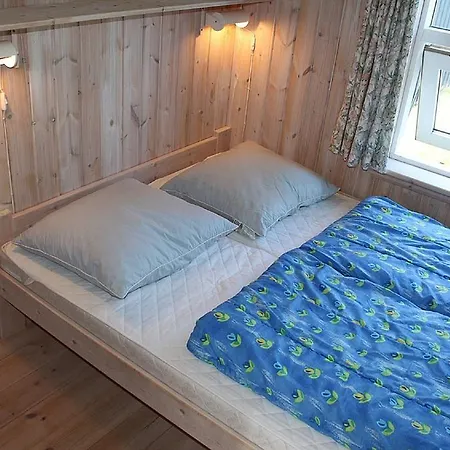 Three-bedroom Holiday Klovermarken 09 Østerby